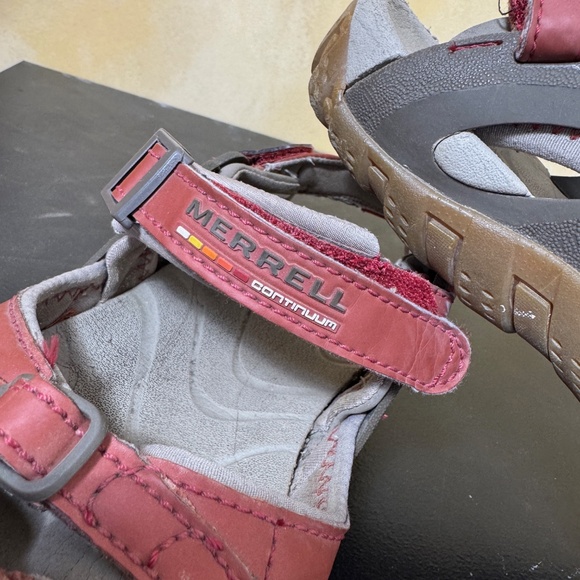 Merrell Sandals Womens Size 9 Red Hiking Walking Comfort Vibram - Picture 10 of 10